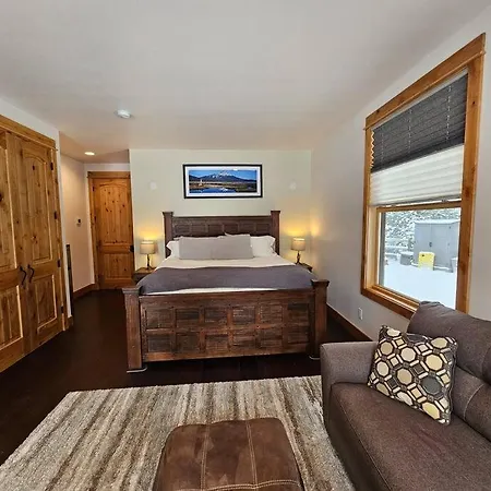 Beautiful Riverfront Near Mt Bachelor With Hot Tub Bend Exterior photo