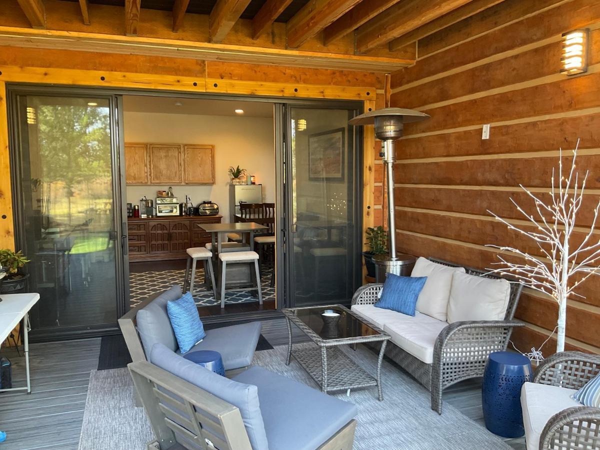 Beautiful Riverfront Near Mt Bachelor With Hot Tub Homestay Bend
